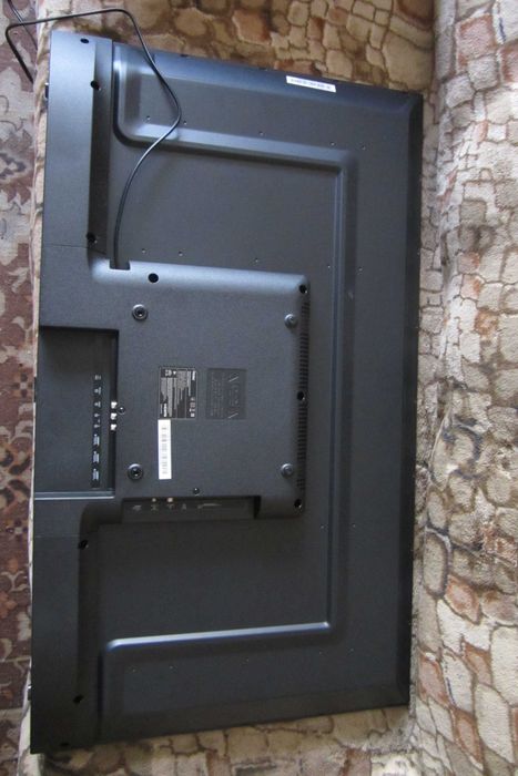 Рідкокристалічний телевізор 43" Haier Модель H43K801UG Розбито матрицю