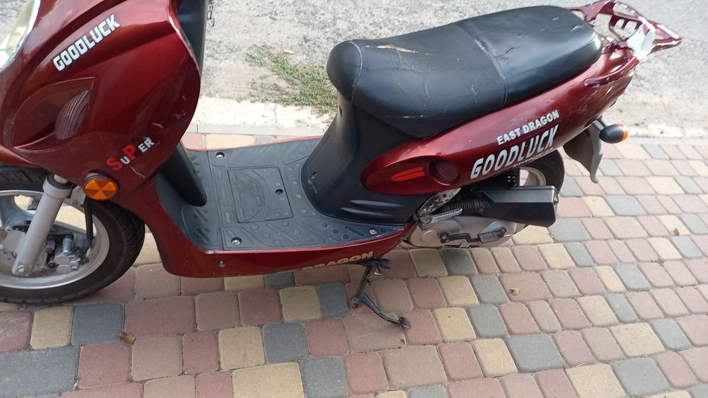 Продам скутер 80куб.