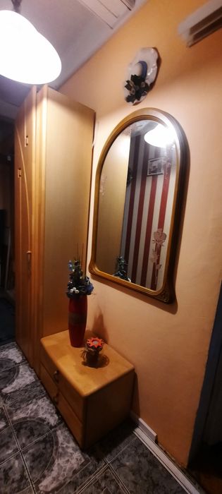 Ozdobne lustro do pokoju