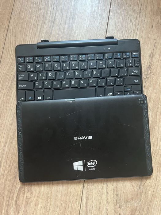 Планшет Bravis WXi89 3G Black з зйомною клавіатурою