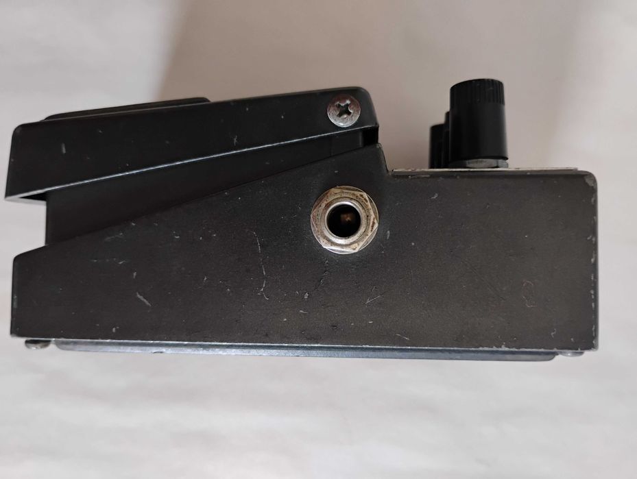 Pedal de Guitarra Boss Metal Zone MT-2 (High Gain Distortion)