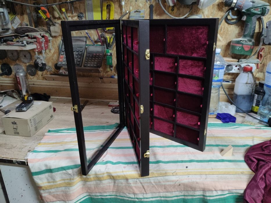 Рамка під ордени та нагороди на 32 ячейки