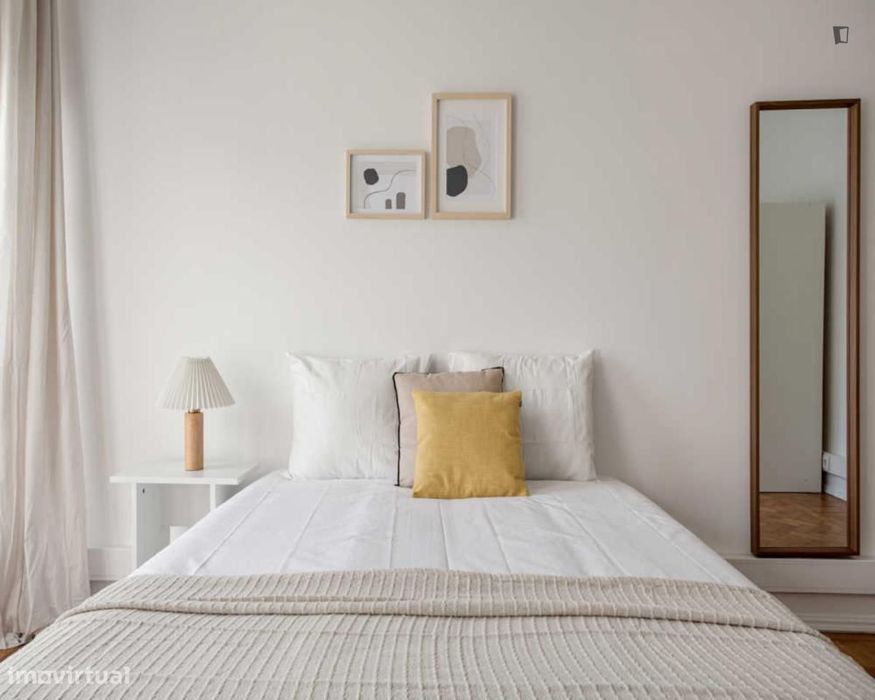 Quarto - localizado em Alvalade Lisbon