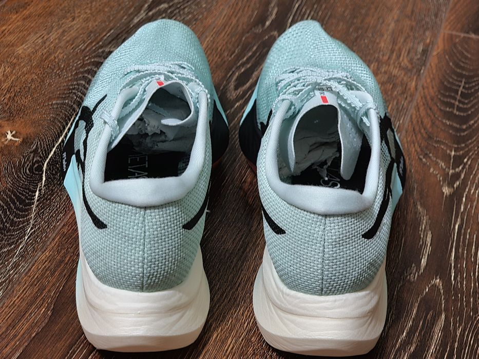 Оригінал 100% Кросівки Asics Metaspeed Sky Paris  EURO 44.5