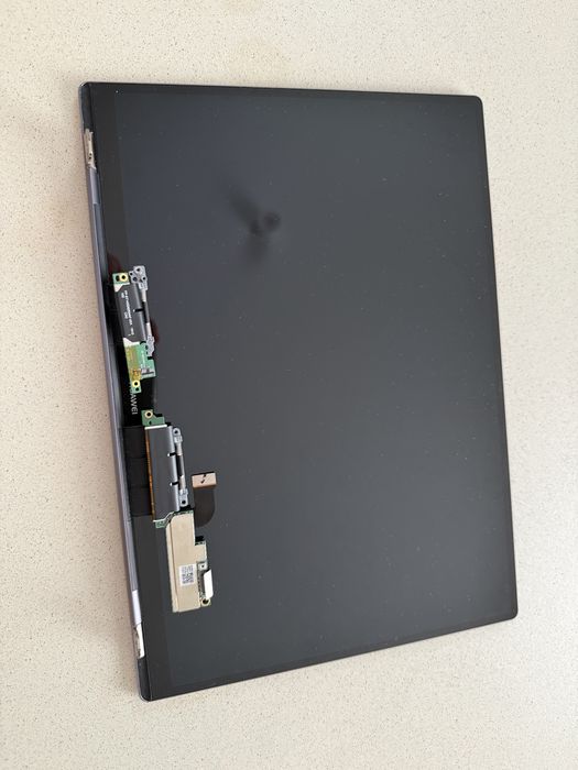 Klapa z ekranem uszkodzona HUAWEI MateBook X Pro