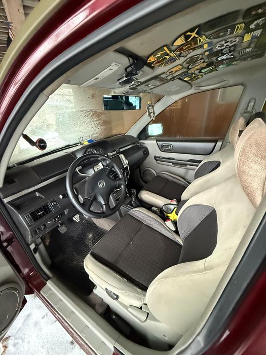 Nissan x-trail t30 2001 року випуску нерозмитнена