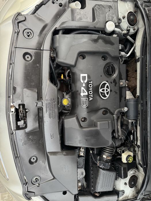 Toyota Avensis 2,0d механіка в гарному стані