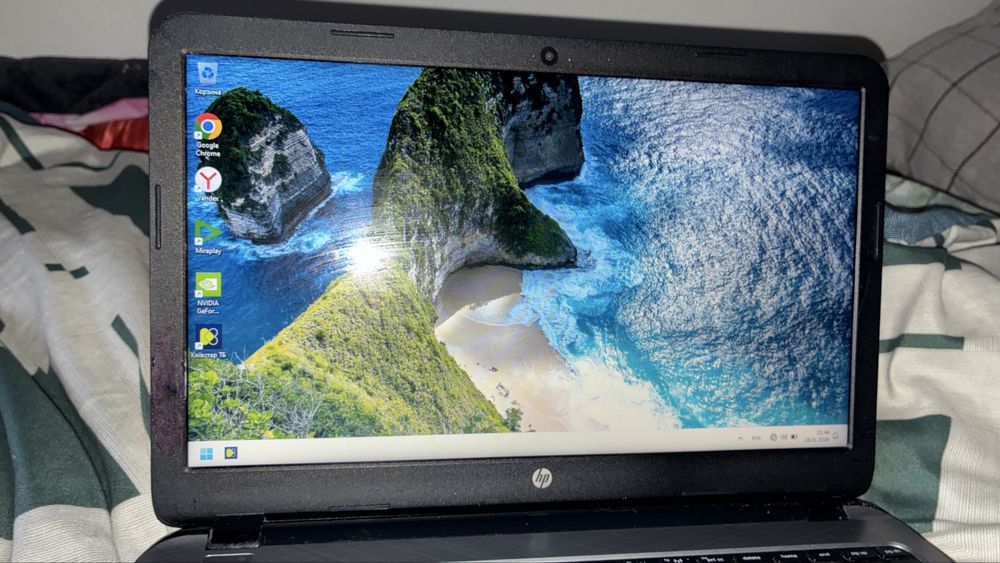 Hp 15,6 AMD A8-6410 8gb озу SSD 512 гб