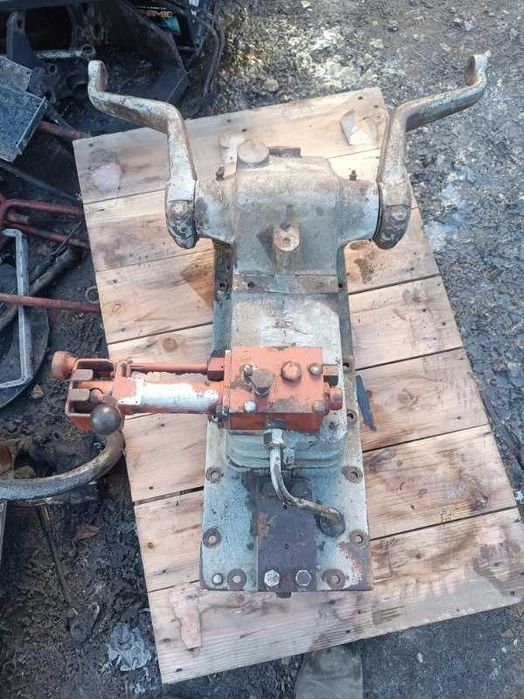 Podnośnik URSUS C-330 stan bdb