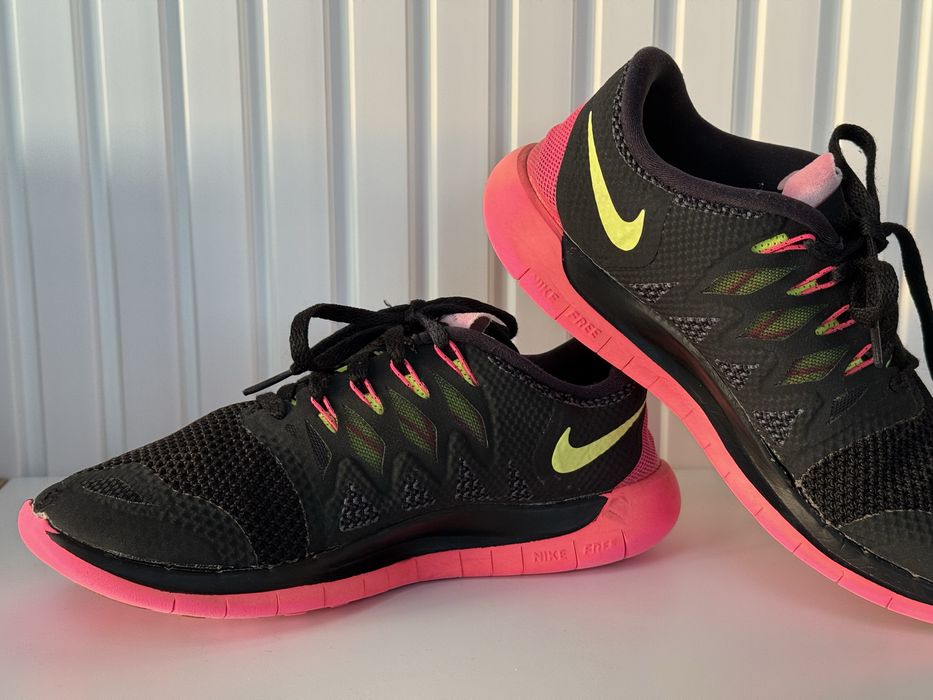 Obuwie sportowe damskie Nike r. 38,5