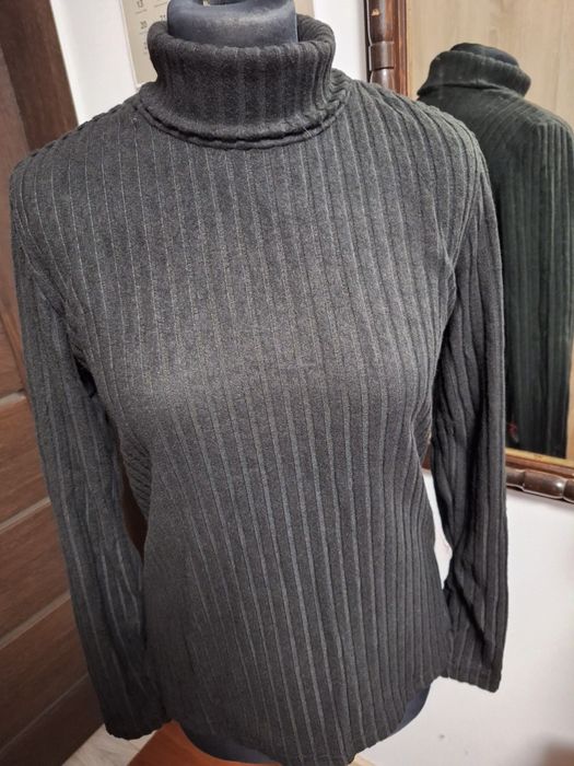 Damski czarny  golf L.