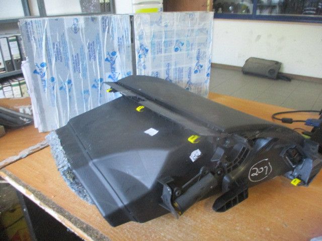 Porta luvas RENAULT Megane III (BZ0_)