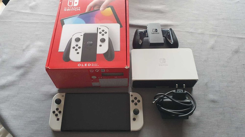 Nintendo Switch OLED - Zestaw