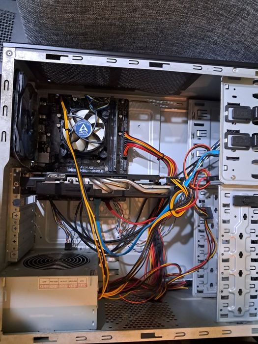 Komputer stacjonarny