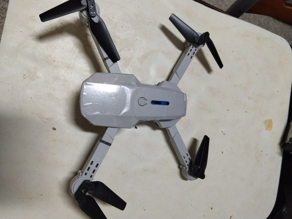 Drone - E88 Nova445990323839324161