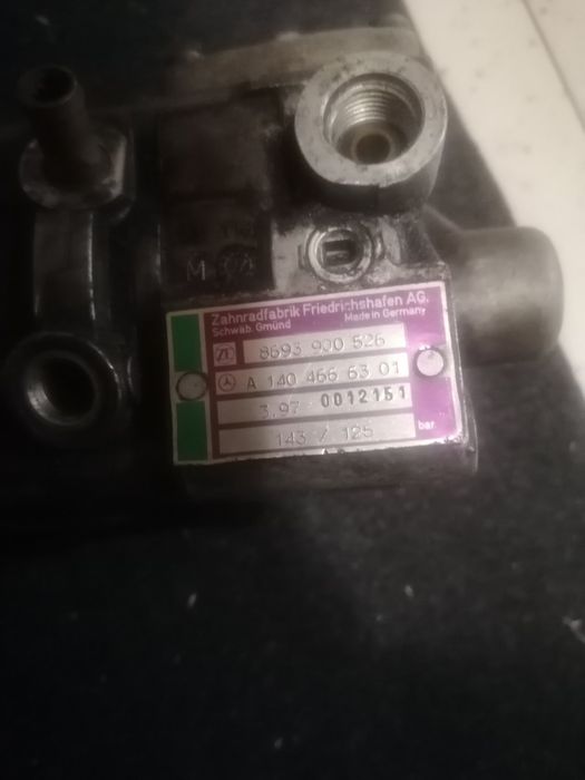 Насос гідропідсилювача мерседес w140 бу.