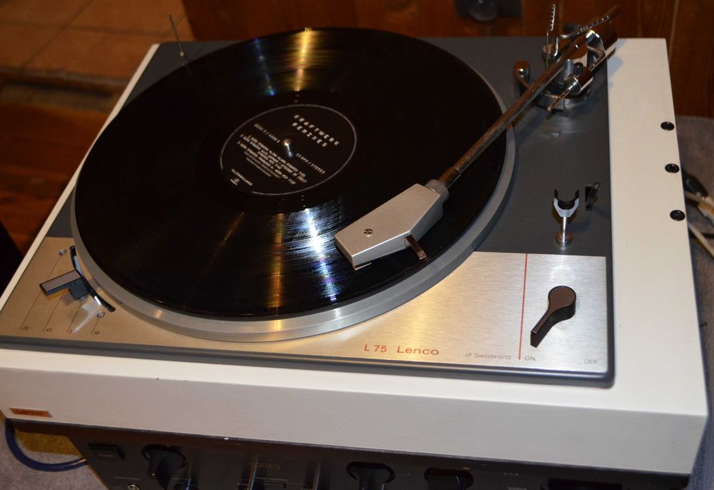 Lenco L 75 Klasyczny gramofon z napędem bezpośrednim
