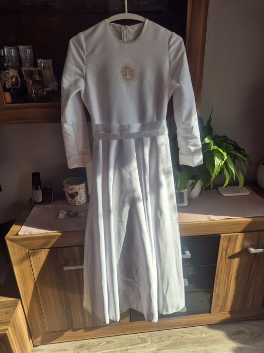 Sukienka Komunijna na 152
