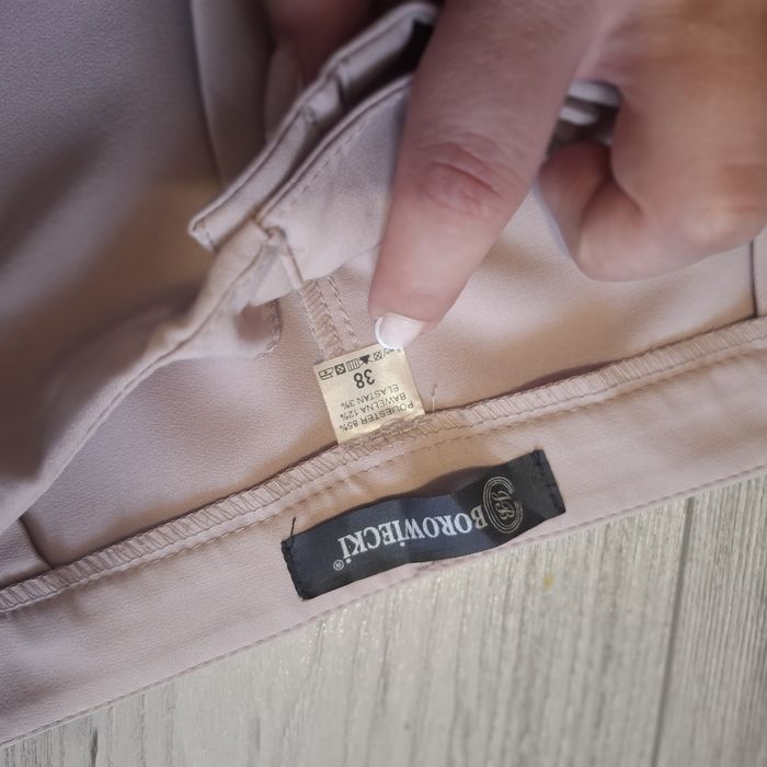 Spodnie beżowe rozmiar 38