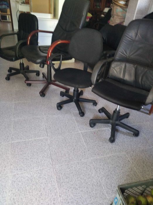 Cadeiras rotativas de escritório