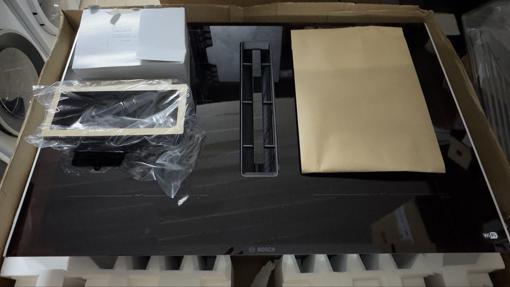 Placa de Indução Siemens com Exaustor   EX875LX67E Nova)