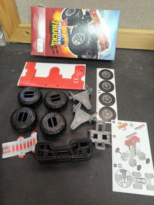 Miniatura / Kit Hot Wheels Monster Trucks