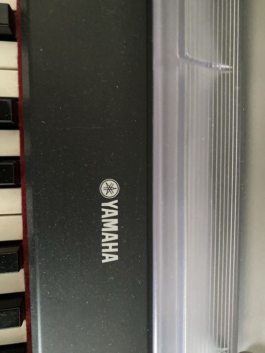 Yamaha P-85 Digital Piano