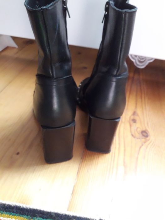 Продам ботиночки, полусапожки