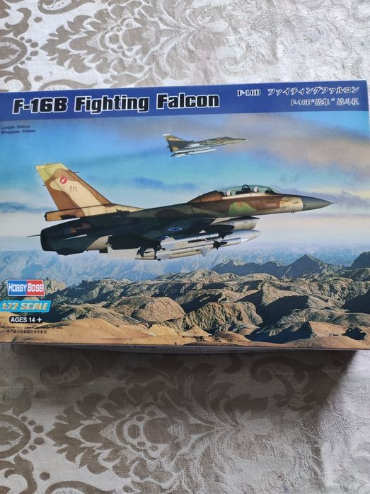 F-16B Fighting  Falcon, day HobbyBoss, Kit para montar.