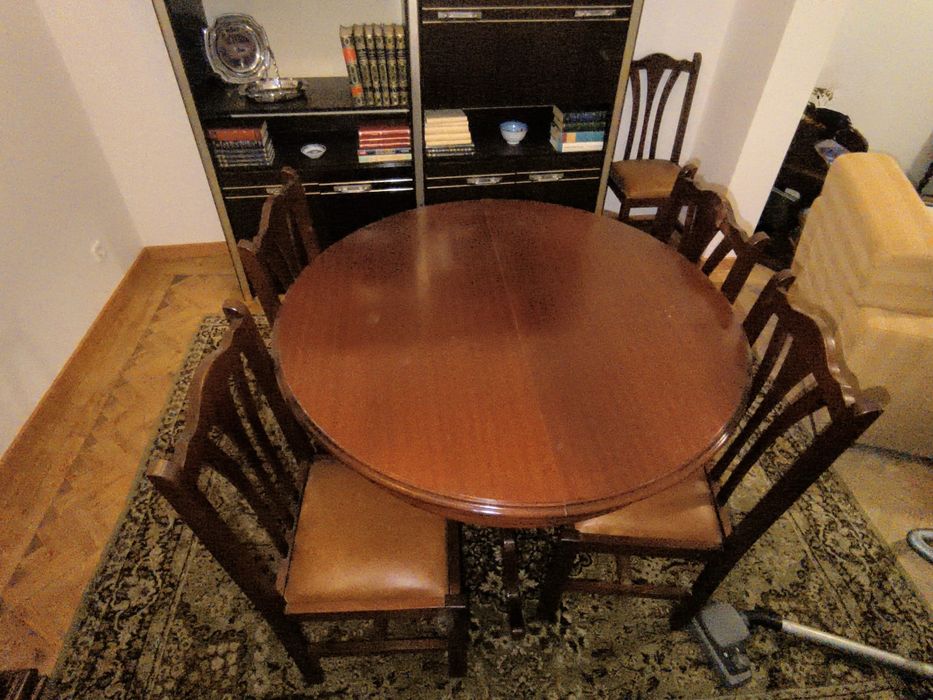 Mesa de jantar com 6 cadeiras
