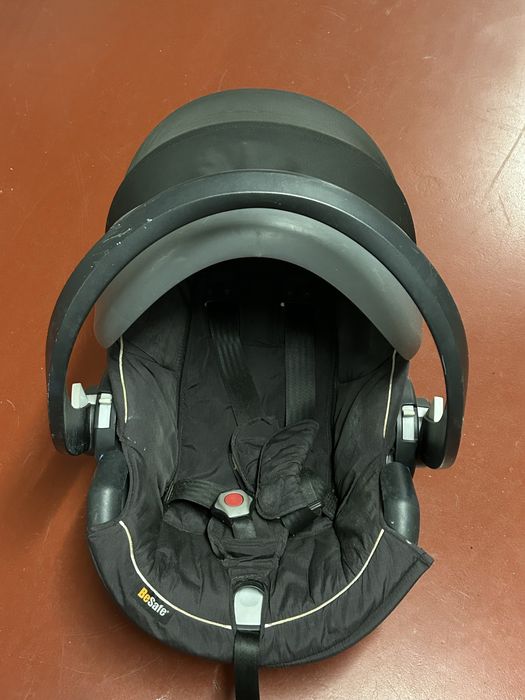 Ovo besafe Izi Go com base Isofix