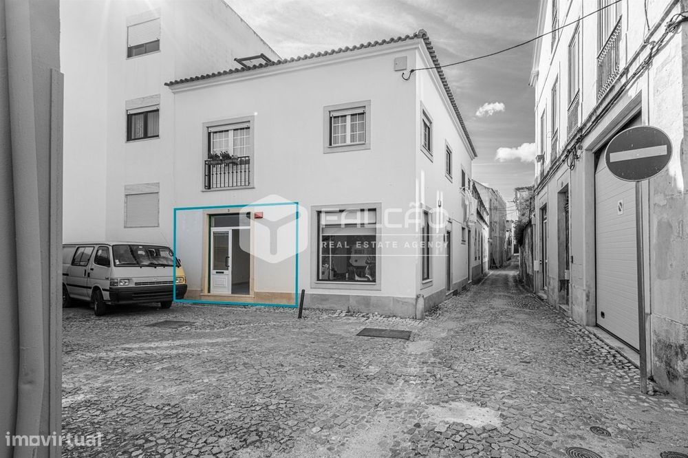 Loja T0 Arrendamento em Santarém (Marvila), Santa Iria da Ribeira de S