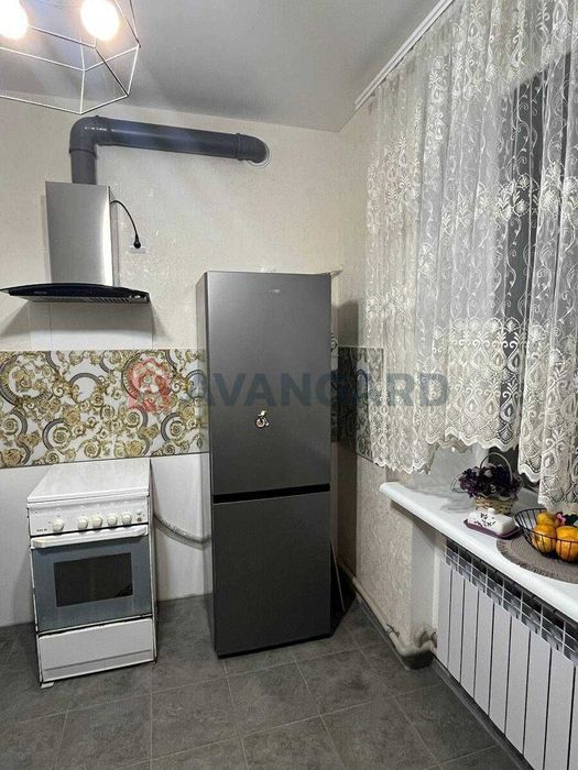 Продається 2-кімнатна повнометражна квартира, вул. Гостинна