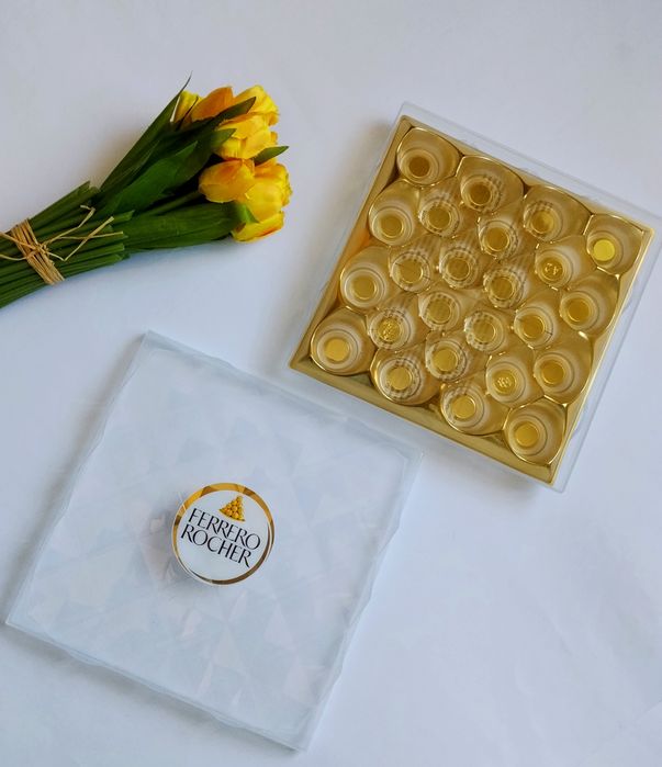 Коробка Ferrero Rocher. 22*22*4 см