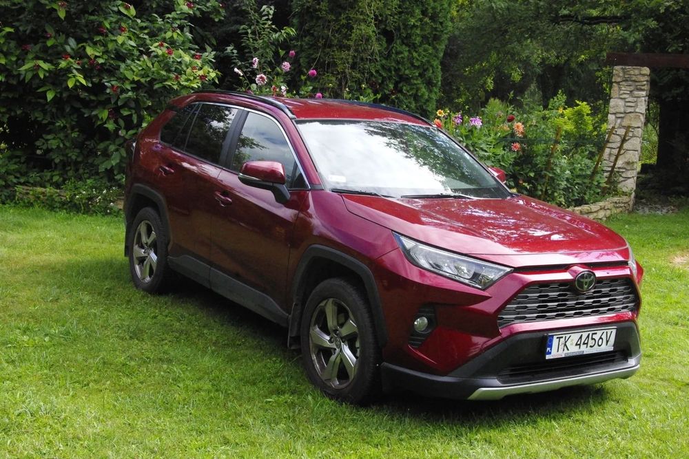 Toyota RAV4 Gwaracja Toyoty  do 12.2029 roku. Serwisowany.