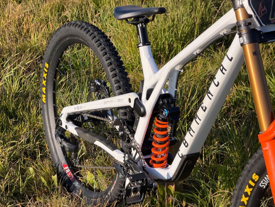 Commencal V5 2026 L