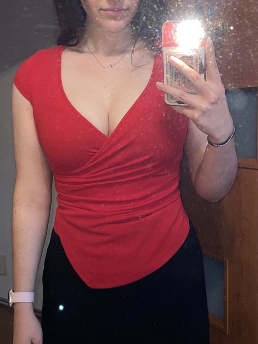 Nowa elegancka bluzka