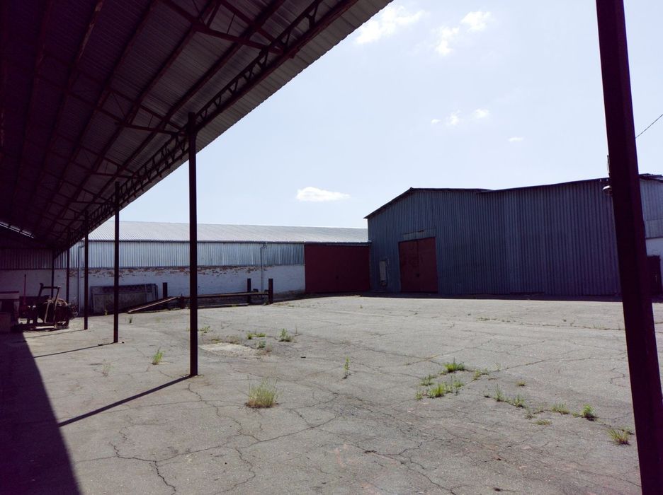 Продам складські приміщення