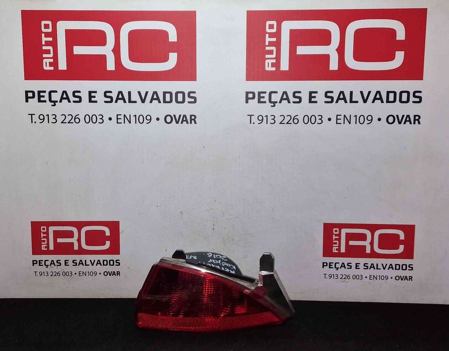 Farolim Nevoeiro Trás Direito 265801896R - RENAULT KADJAR