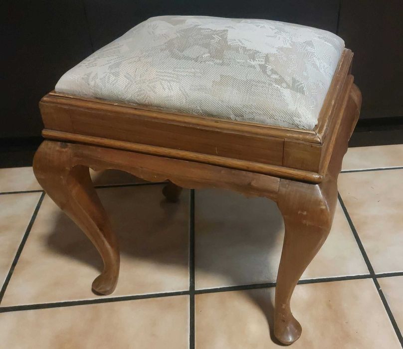 Móvel Toucador (cómoda) c/ banquinho