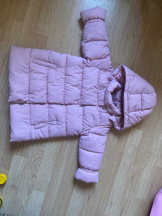 Рожева куртка benetton