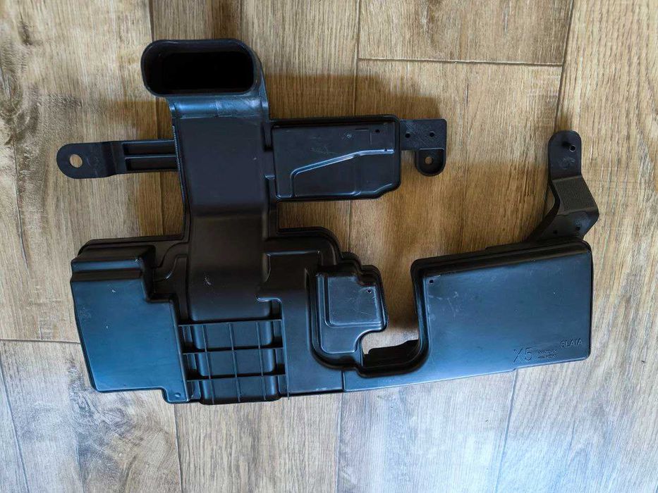 Корпус повітряного фільтра на Nissan Sentra B18 2019 - 24 Воздуховод