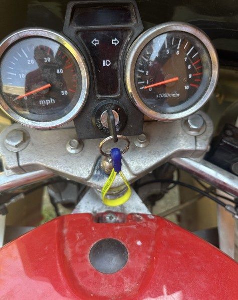мотоцикл 125см³.