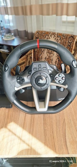 Продам игровой руль.