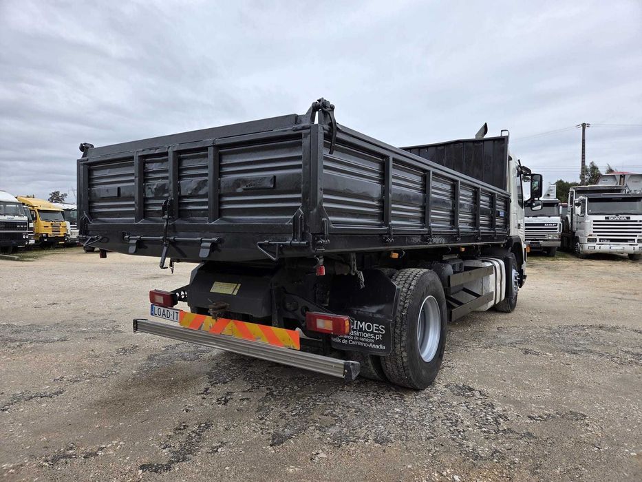 Volvo FM12 380, Basculante Tri-Lateral