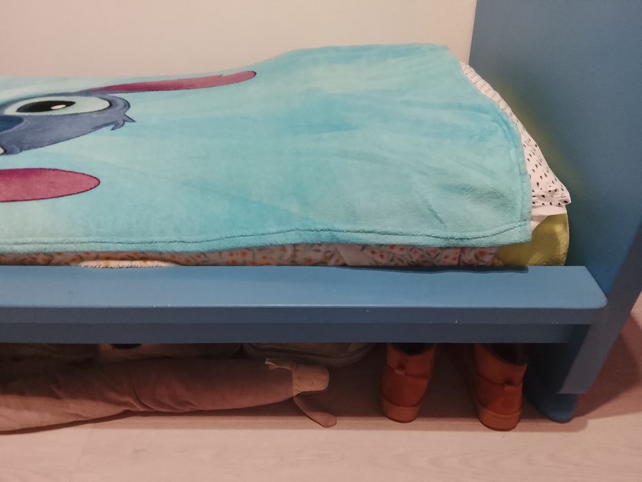 Cama criança Mammut com mesa cabeceira