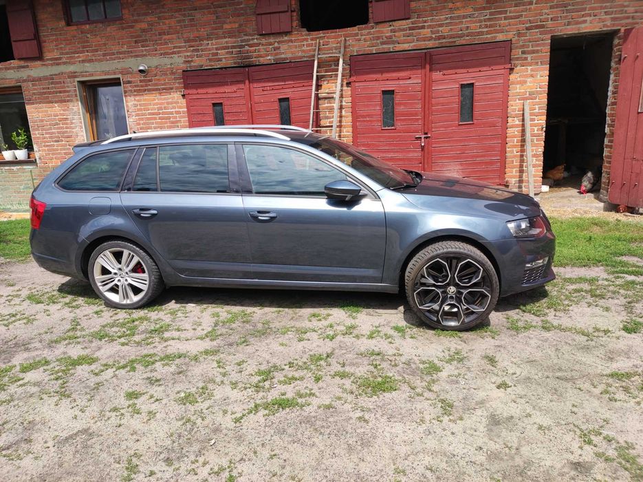 Auto osobowe skoda octavia