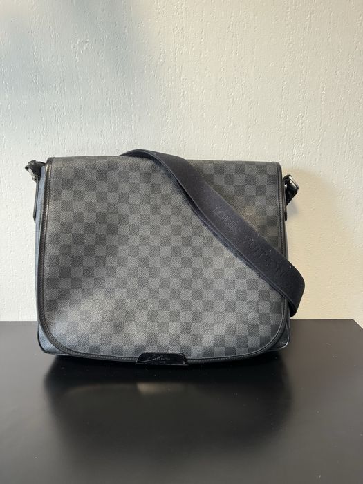 Bag Louis Vuitton Daniel MM Damier Graphite Canvas