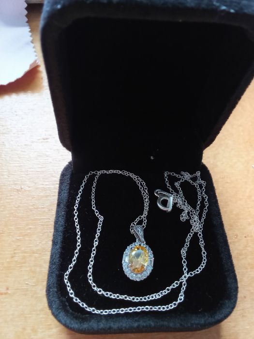 Fio em Prata com Safira Natural 7x5 mm Certificada – Elegância e Auten