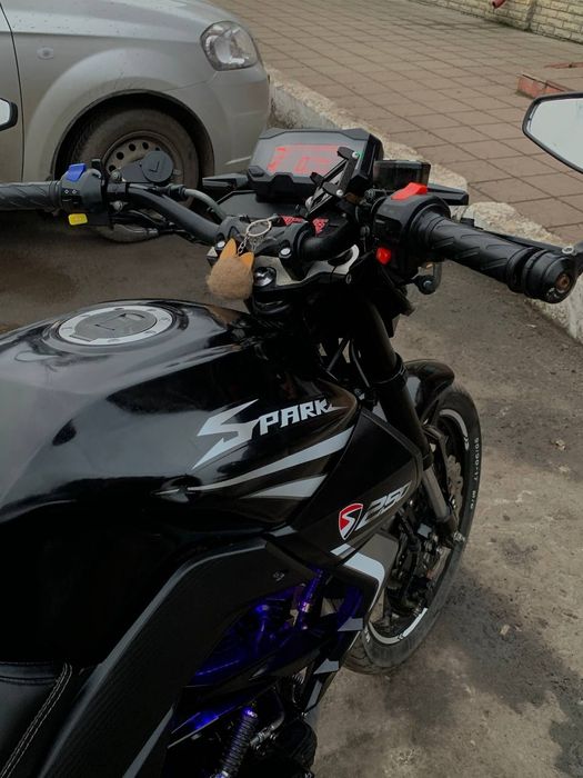 Продам спарк р33 250